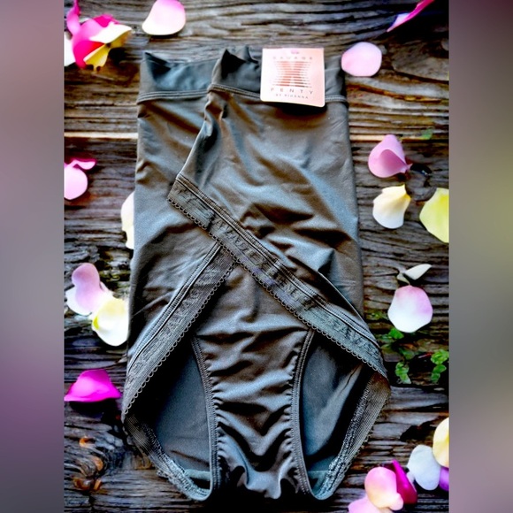 NWT Savage X Fenty, Women's, Stretch Microfiber High-Waist Brief - Picture 4 of 4